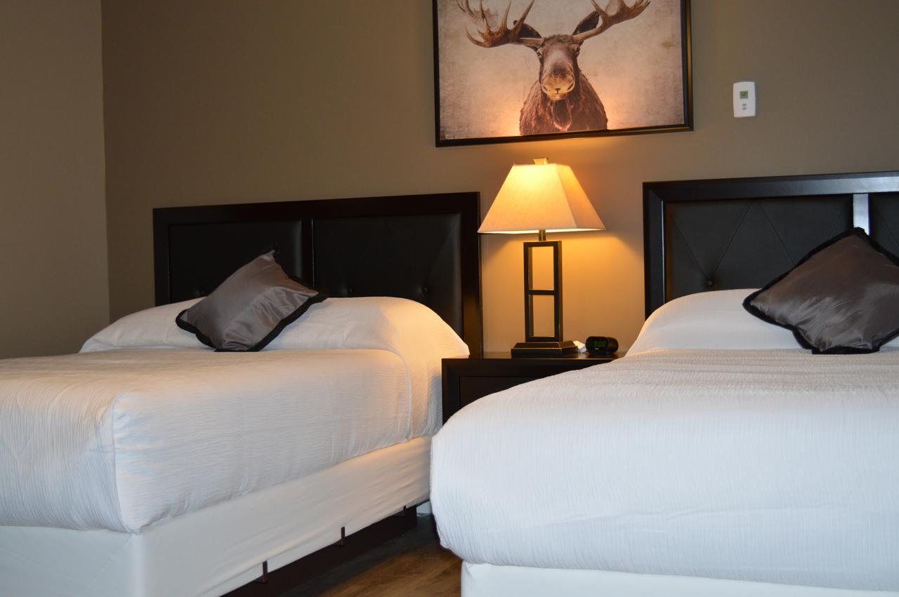 94 Motel & Rv Park 100 Mile House Esterno foto