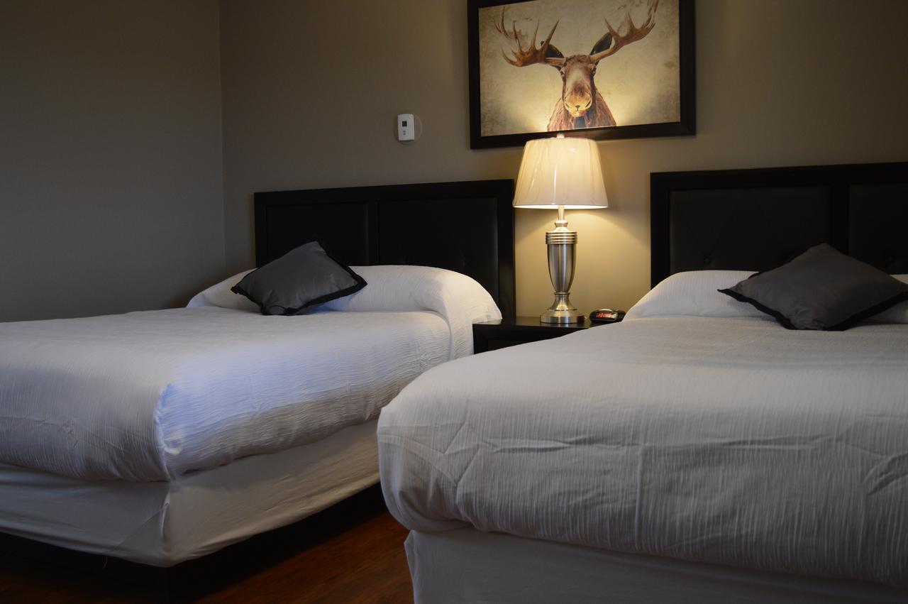 94 Motel & Rv Park 100 Mile House Esterno foto