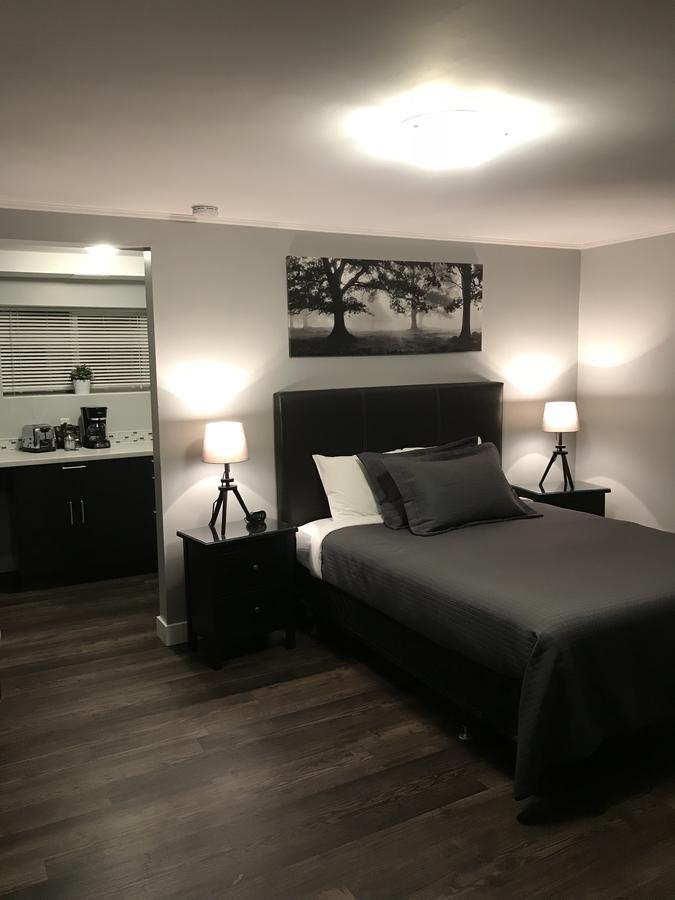 94 Motel & Rv Park 100 Mile House Esterno foto